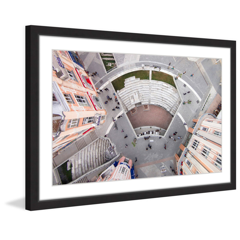 « stadiuming assis », reproduction de photo encadrée, 20 po x 30 p