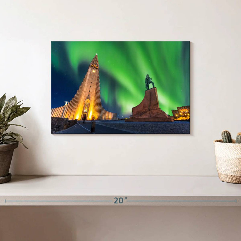Hallgrimskirkja Aurora, H 8 po x l 12 po