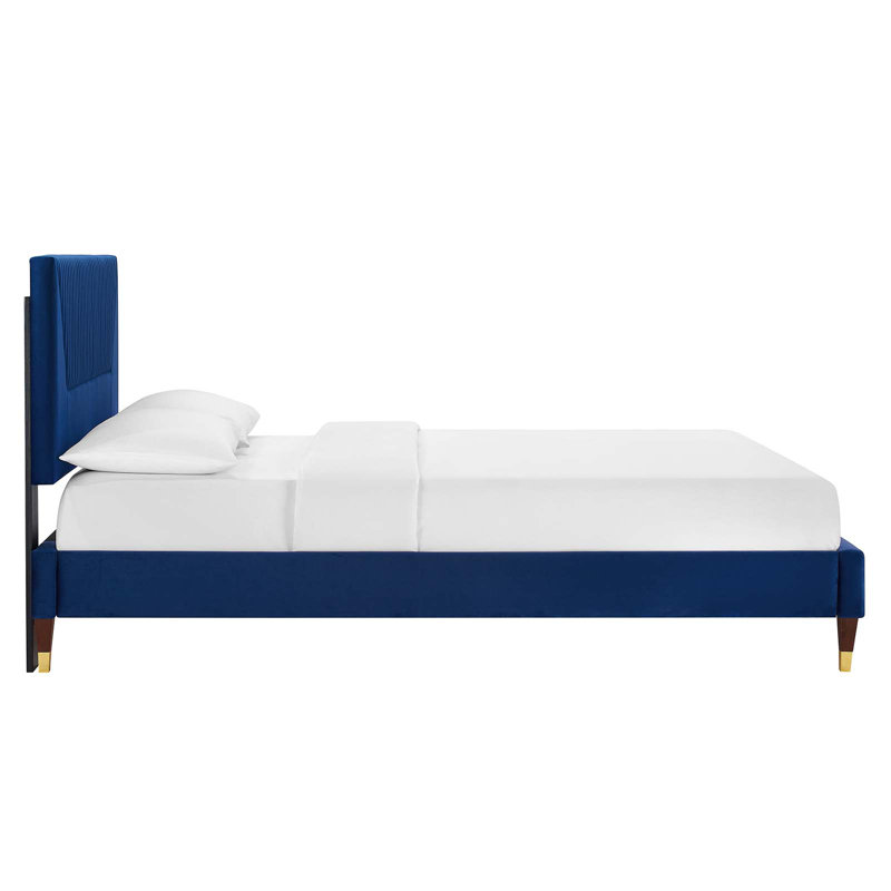 Lit plateforme en velours Yasmine Channel, Grand, Bleu marine