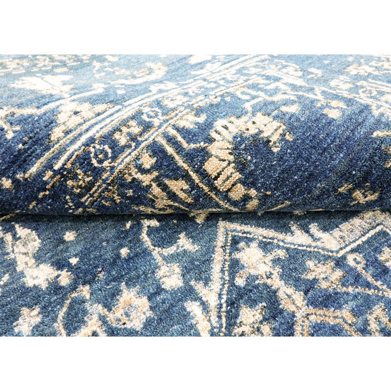 Oriental Area Rug, Rectangle 6' x 9'