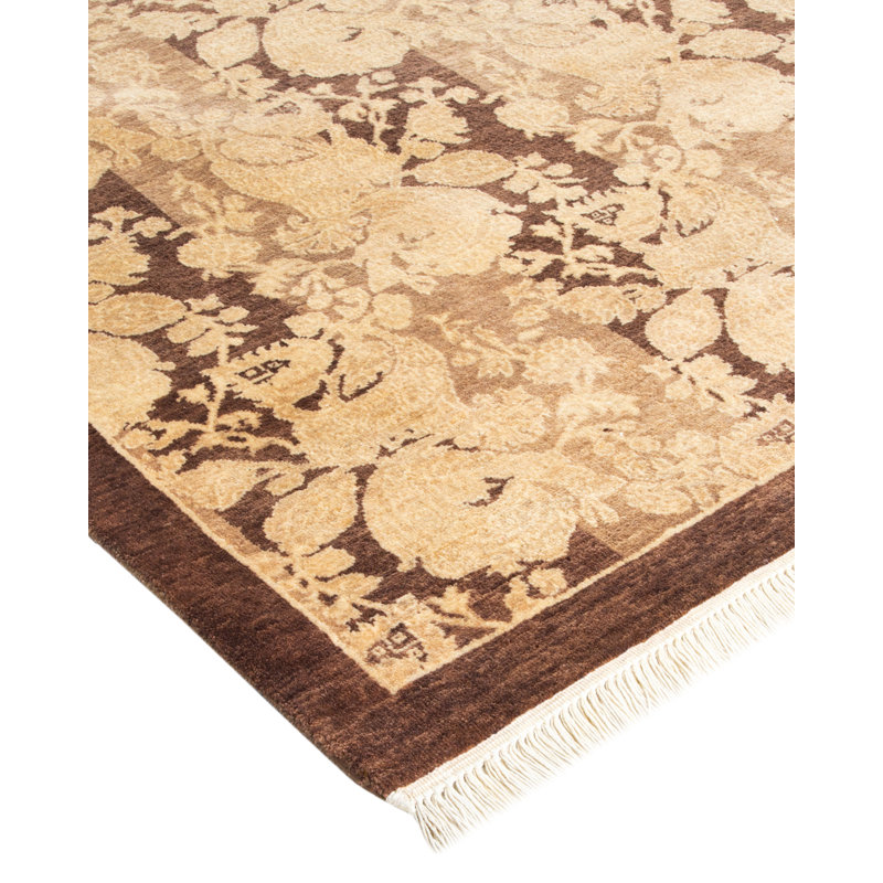 Tapis unique noué à la main Keenan - noyer, 9 pi 10 po x 10 pi 3 po