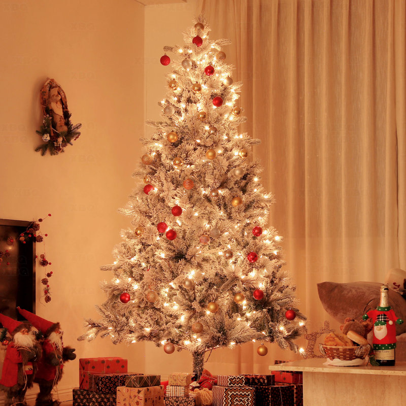 Arbre de Noël artificiel enneigé 7,5 pi, 500 lumières claires, 1530 branches, support en métal, arbre de Noël articulé
