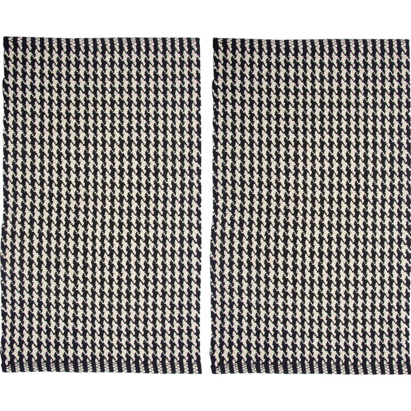 Tapis noir Berrios
