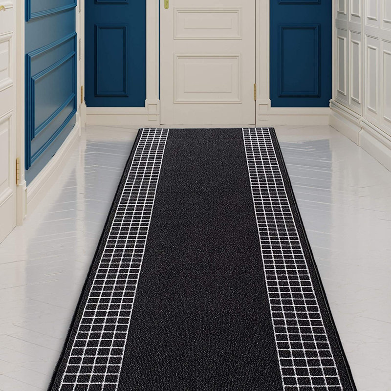 Performance Checkered Indoor Rug, Runner 2'2'' x 30'