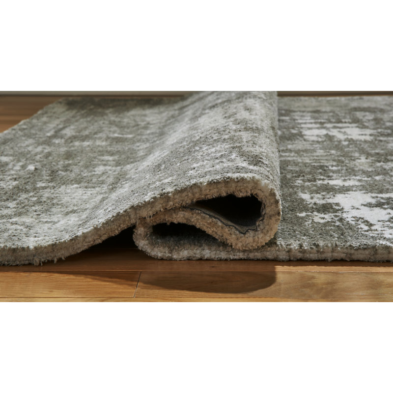 Gray Abstract Reversible Rectangular Synthetic 5' x 7' Rug