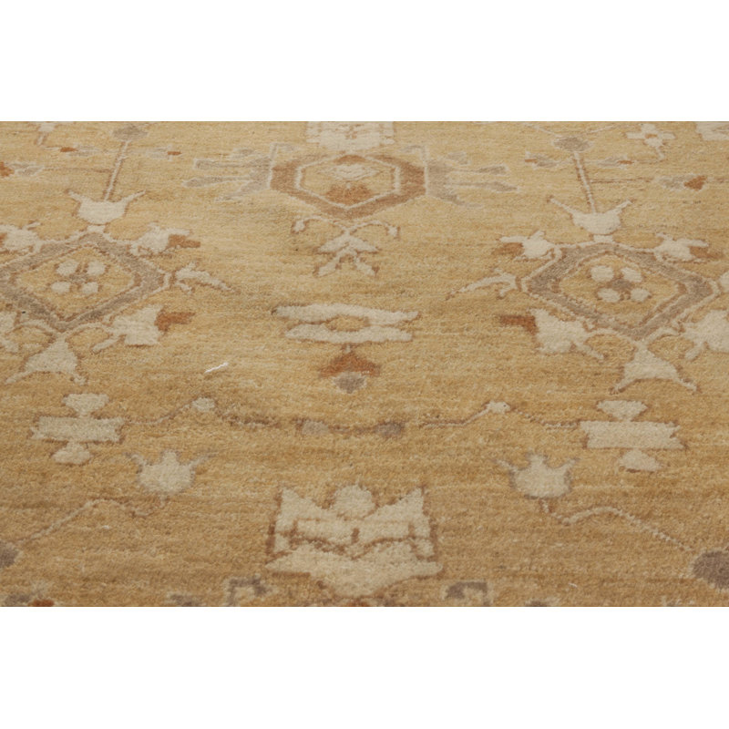 Tapis beige moderne d'inspiration traditionnelle 4 pi x 6 pi 5 po Tabriz