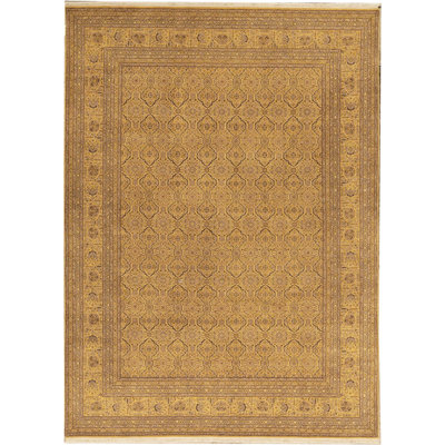 Signature Wool Oriental Area Rug in Gold
