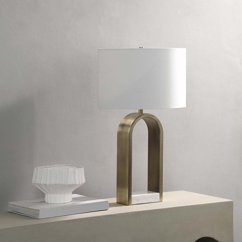 Lampe de table en métal
