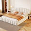 Lit de plancher en velours-722255371
