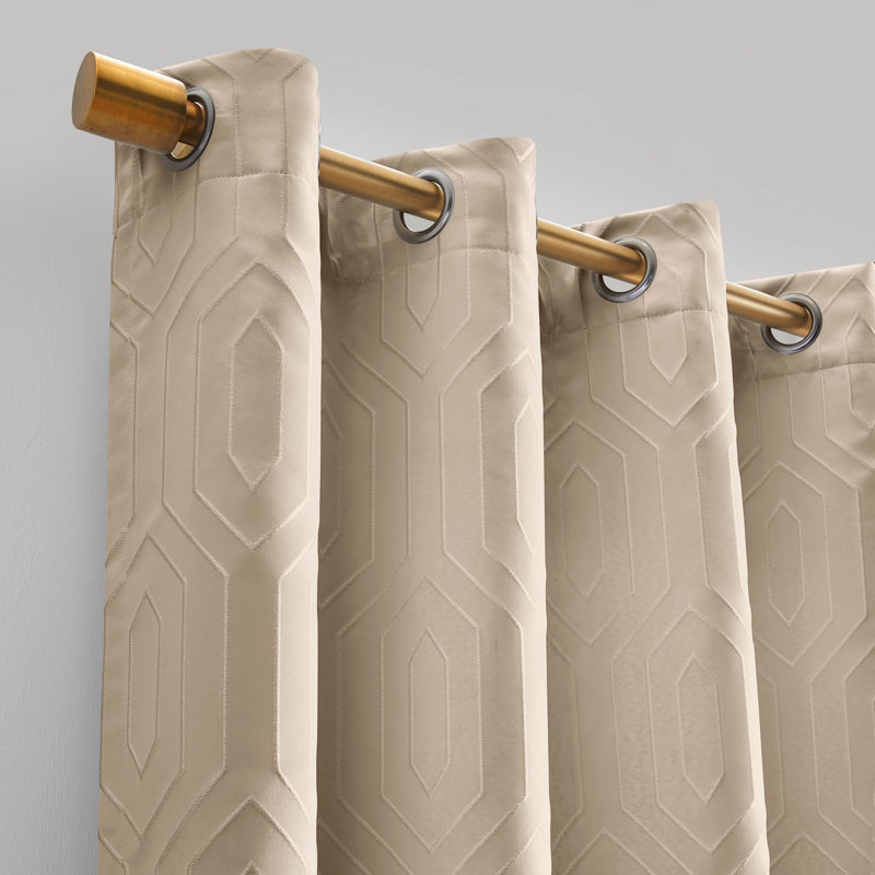 Panneau de rideau simple occultant et isolant géométrique Parrett, 52 po x 95 po, Taupe