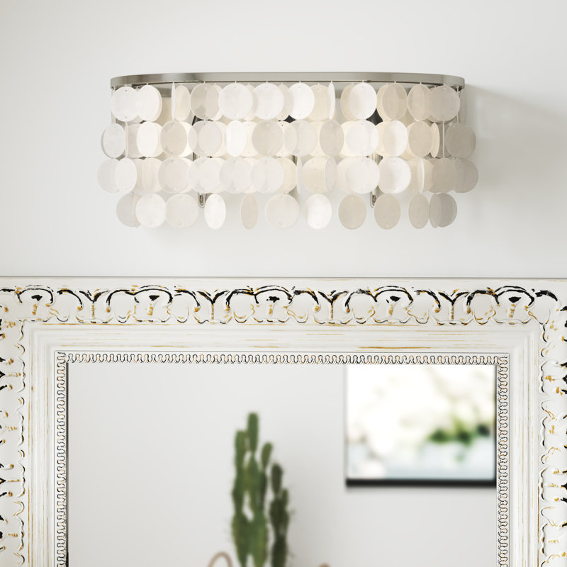 Luminaire de meuble-lavabo en nickel satiné Glam à 3 lumières de 20,75 po de largeur Icare, abat-jour en nacre Capiz, à intensité variable, compatible avec DEL, applique murale en acier fixée au-dessus du miroir, plaque arrière complète