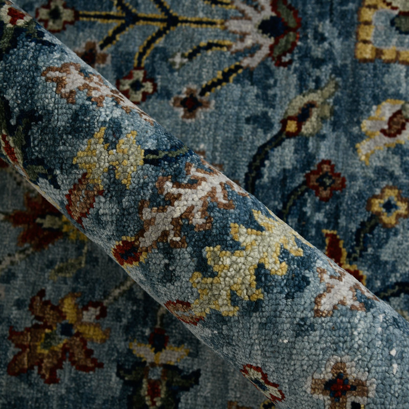 Nuit Arabe Wool Oriental Indoor Rug, Rectangle 10' x 14'