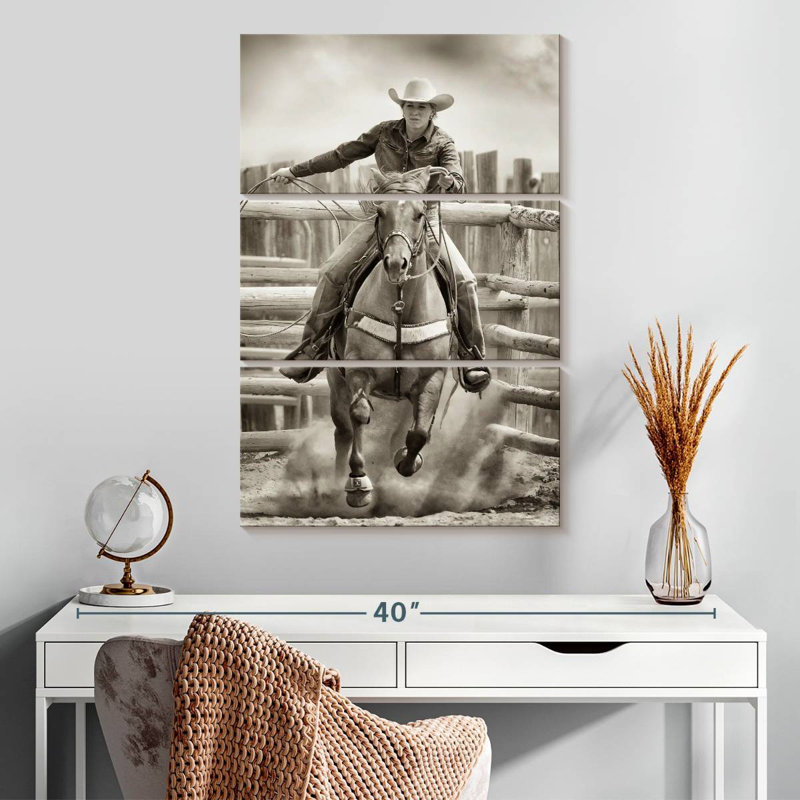 Brampt Ride contre Em Cowgirl, H 32 po x l 20 po