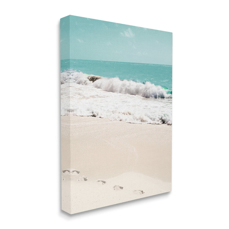 «Footprints on Beach Shore», art mural sur toile par Bill Carson, H 20 po x l 16 po