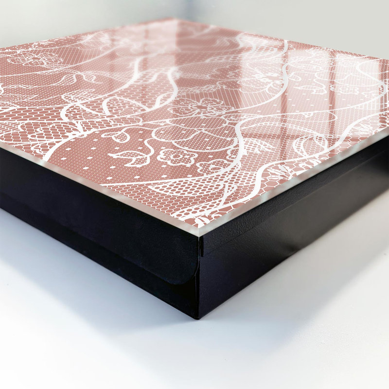 Key box, Opens to the right, 30x30x5, Black, Delicate lace lines and floral motifs, 