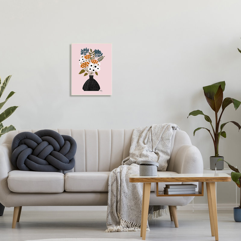 «Bold Mixed Flowers Bohemian Spring Vintage Pot Stretched» par Anne Bailey Art, H 13 po x l 19 po, Bois naturel