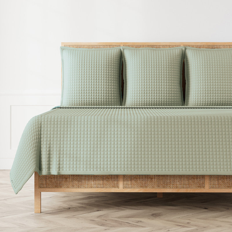 Ready-to-Bed Reversible Quilt, Queen Quilt, Green