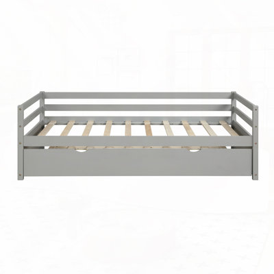 Wooden Daybed with Trundle