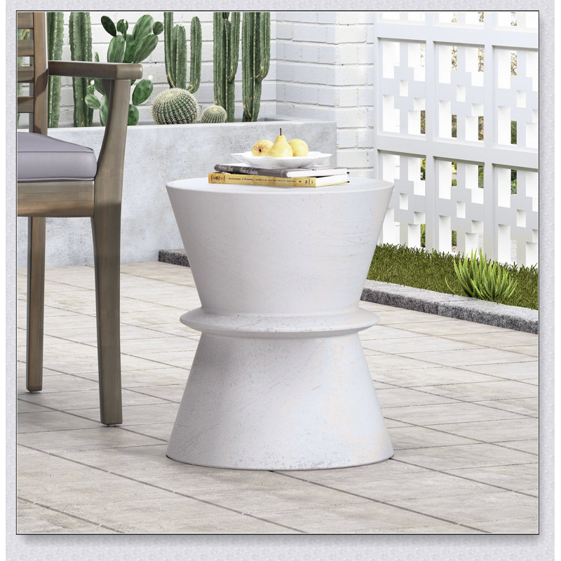 Table d'appoint d'extérieur en béton léger