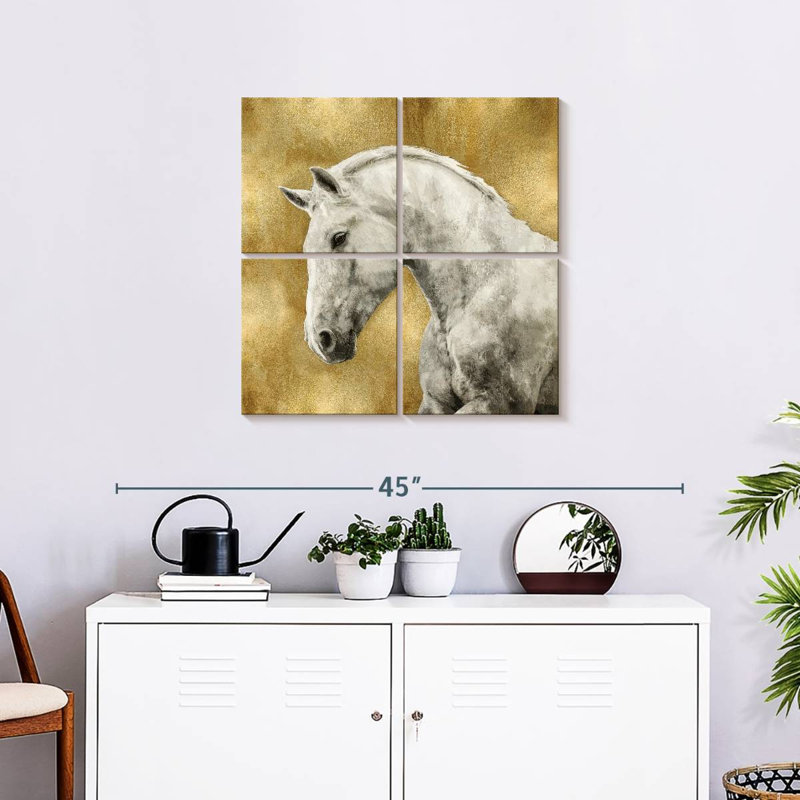 Étalon Brampt blanc sur or, H 26 po x l 26 po
