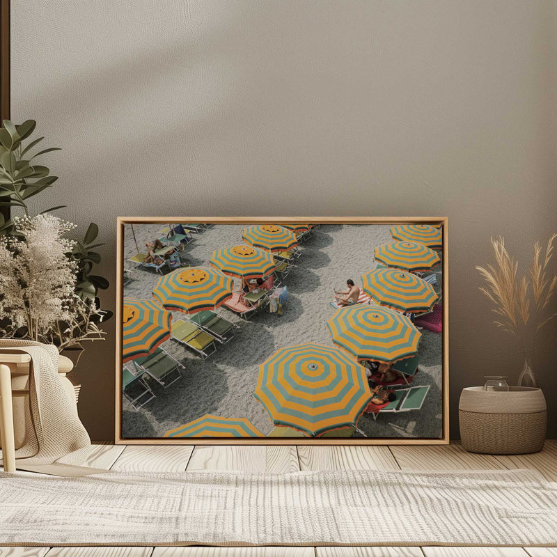 Impression sur toile Seaside Shade, Cadre flottant en chrome poli, H 32,75 po x l 48,75 po x P 1,75 po