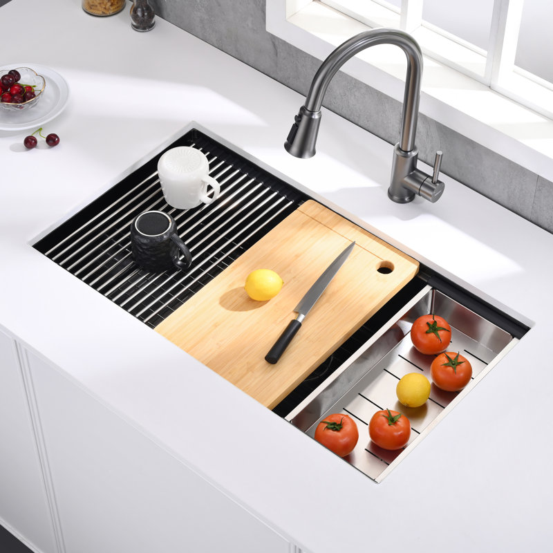 33"L × 19"W Workstation Undermount Stainless Steel Kitchen Sink with Accessories, Black