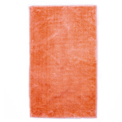Tapis rose à poils longs Arina