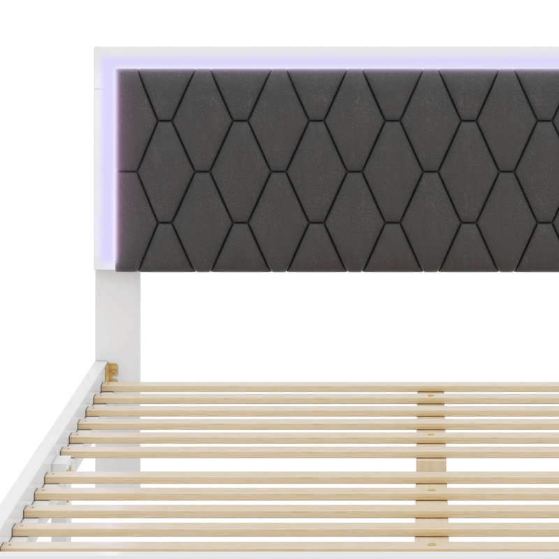 Ensemble de chambre à coucher 4 pièces Diamantia avec grand lit tapissier et lumières DEL, Blanc