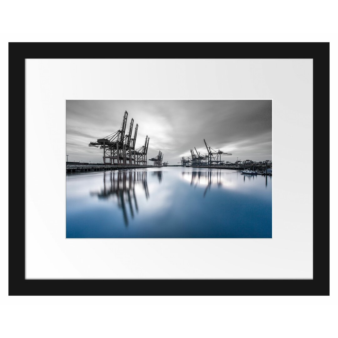 Hafen am Abend Gerahmter Fotodruck