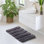 Tapis de bain touffeté gris texturé 17 x 24 po