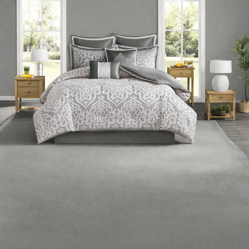 Luxurious Jacquard Bedding Sets, Silver Polyester Comforter, Elegant Cal King Design