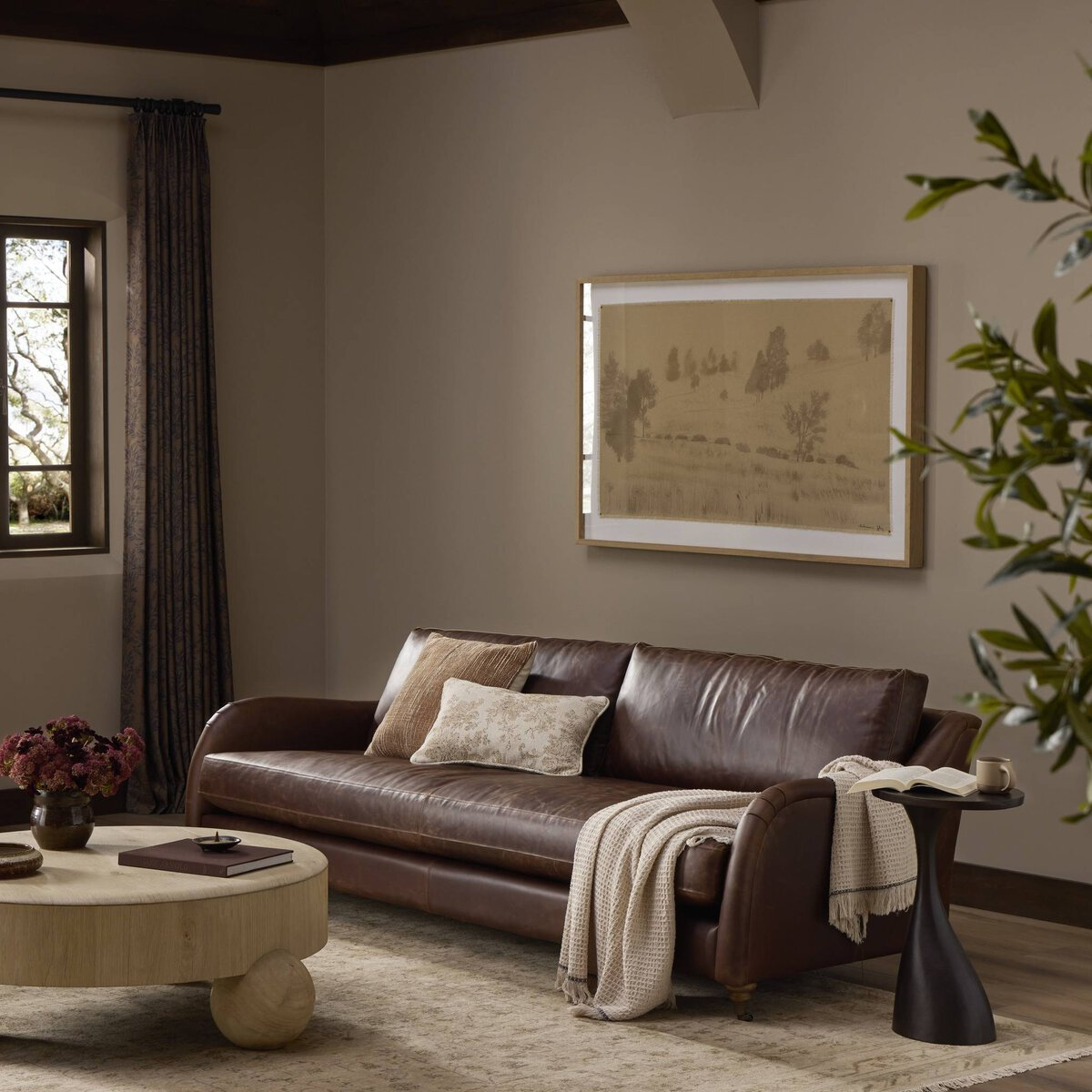 Lynne Sofa