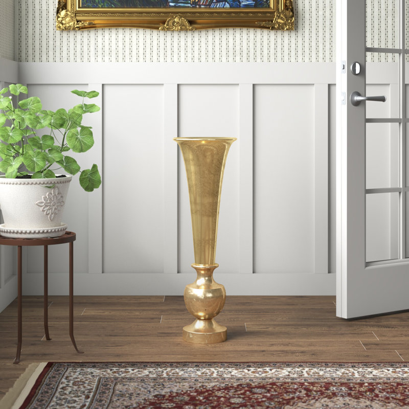 Vase de plancher en métal Fonseca, H 30 po x l 9,25 po x P 9,25 po, Or