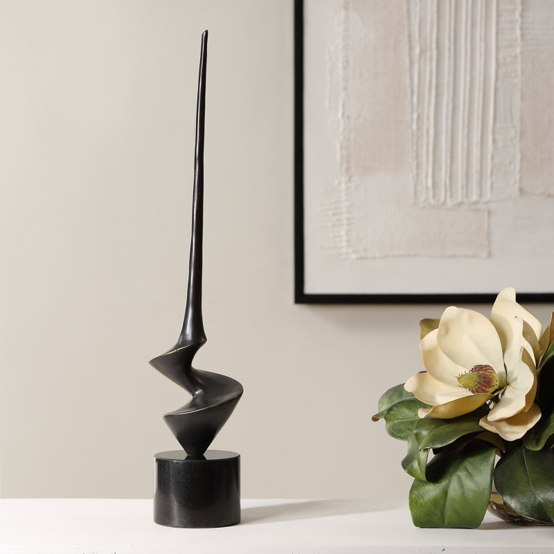 Sculpture en bronze Brayden Studio® Fazile