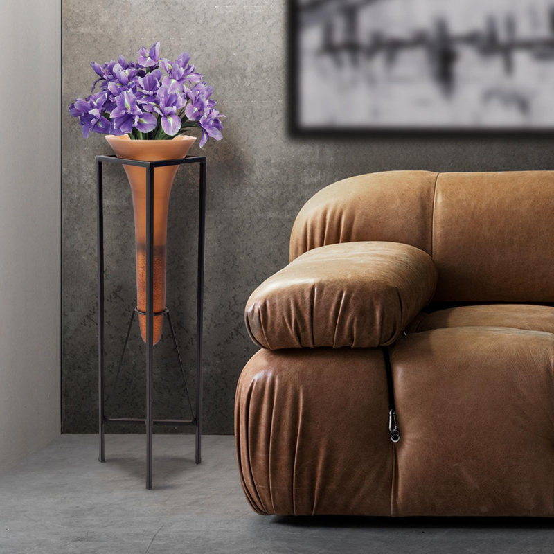 Vase en bronze Euler, H 32 po x l 8 po x P 8 po