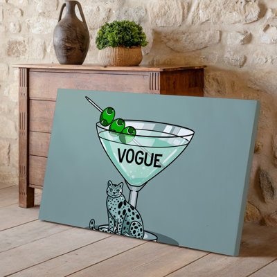 "Toile", une création fantaisiste mettant en vedette un élégant art mural rempli de verre Martini