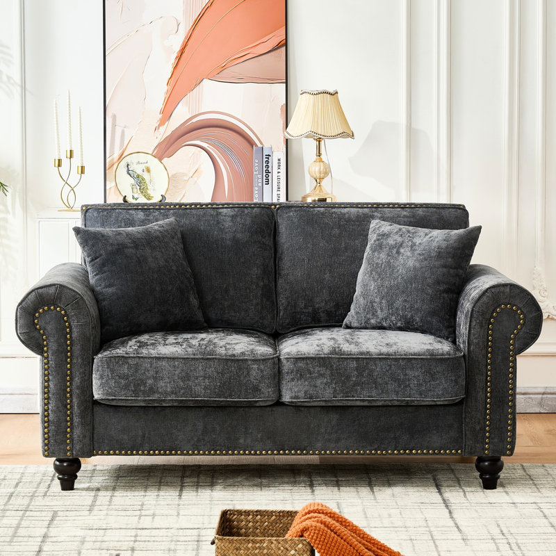 Gris moderne 63 po 2 avec accoudoirs roulés, revêtement en chenille, pieds en bois et garniture cloutée, pieds solides, confortable pour s'asseoir 63 2