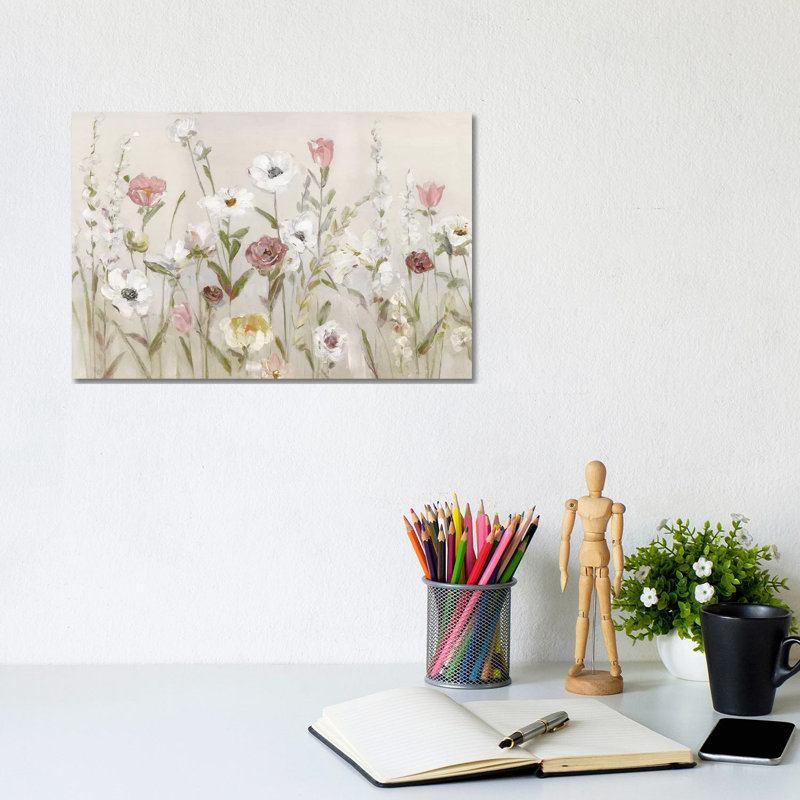 «Bloomin Around» par Sally Swatland, impression, H 8 po x l 12 po x P 0,75 po, Toile tendue, Non