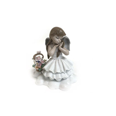 Berge Resin Figurine / Sculpture Decorative Object