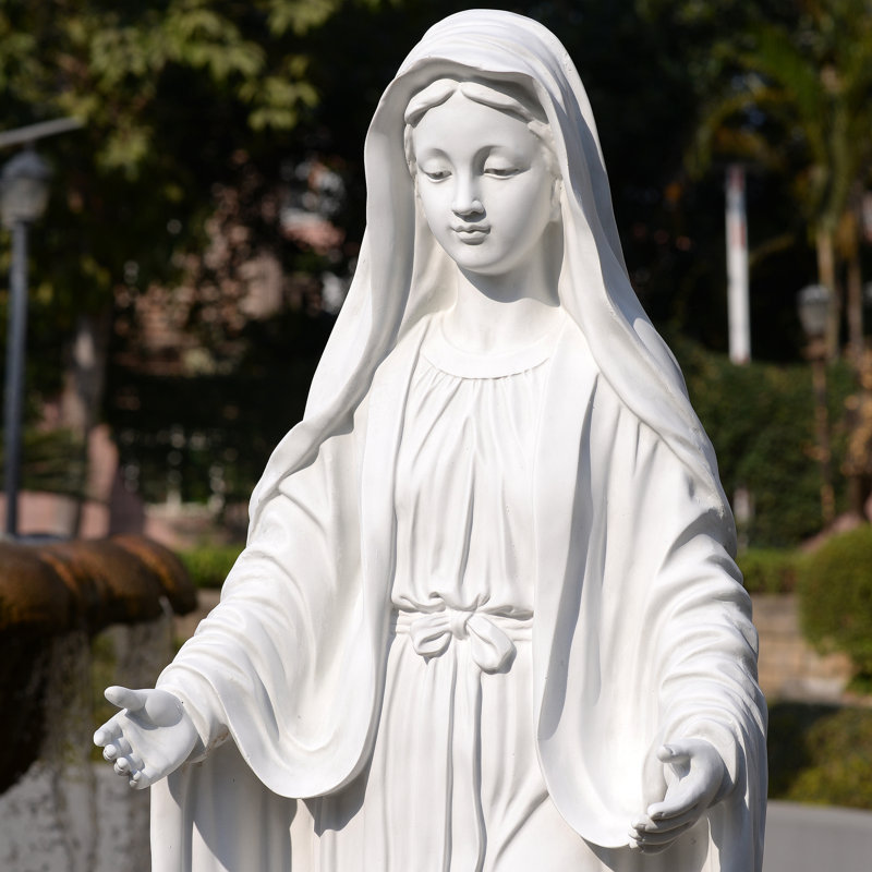 Statue de la Vierge avec bras séparés