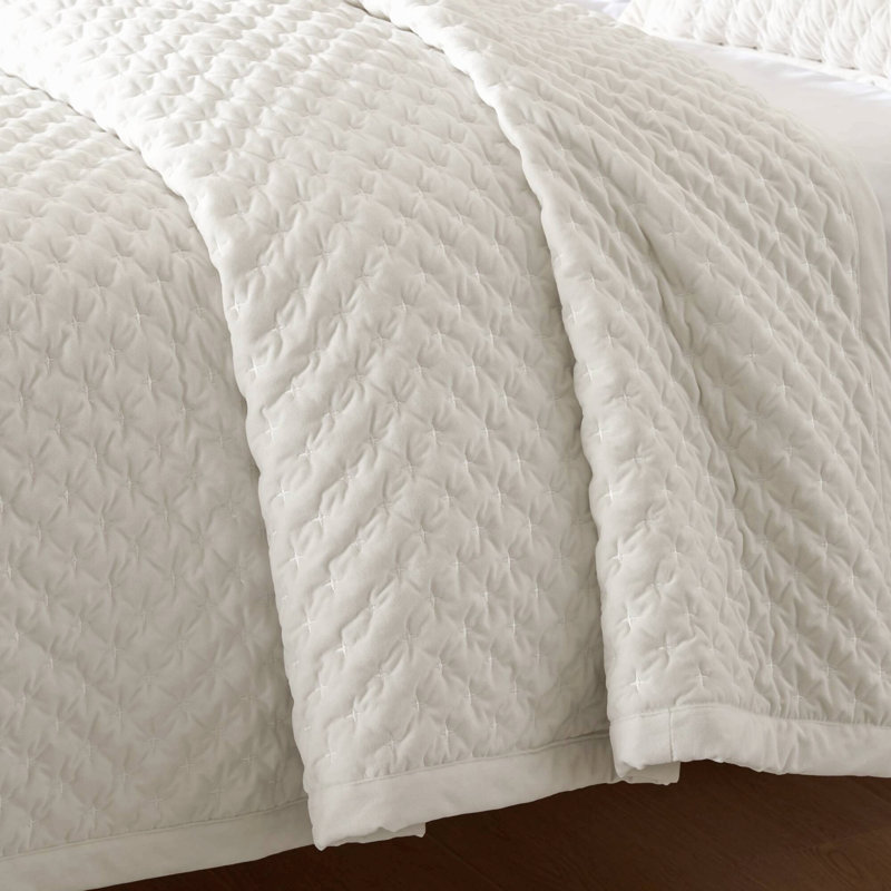 Ensemble de couvre-lit matelassé brodé en velours microfibre 3 pièces blanc Queen, Queen Coverlet + 2 Shams, White
