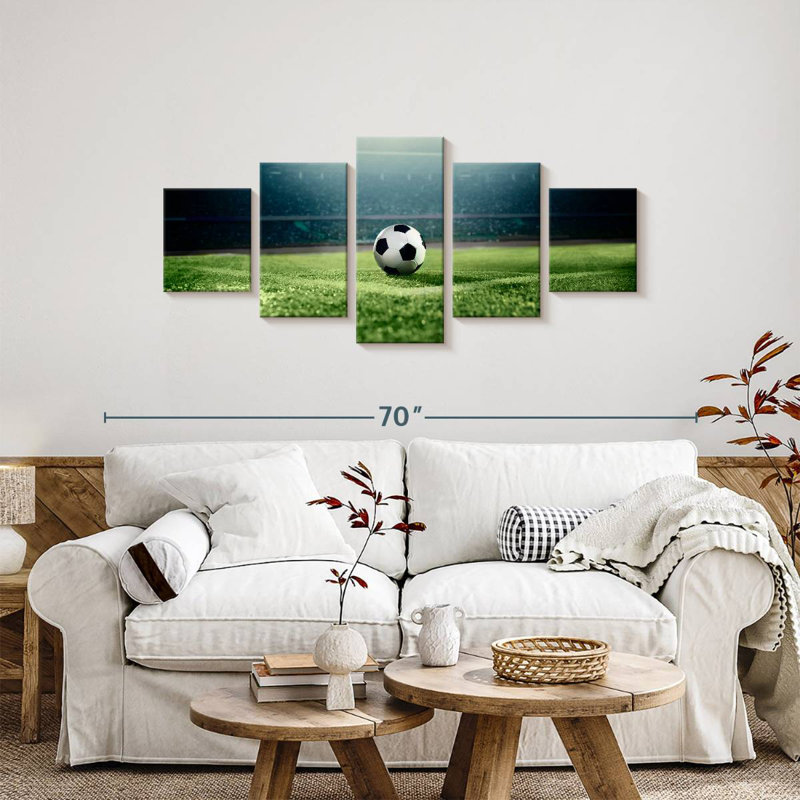 Ballon de soccer sous les projecteurs, H 24 po x l 55 po