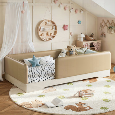 Lit de sol rembourré pour enfants, cadre de lit Montessori en similicuir avec garde-corps amovibles, conception à profil bas pour plus de sécurité et de confort