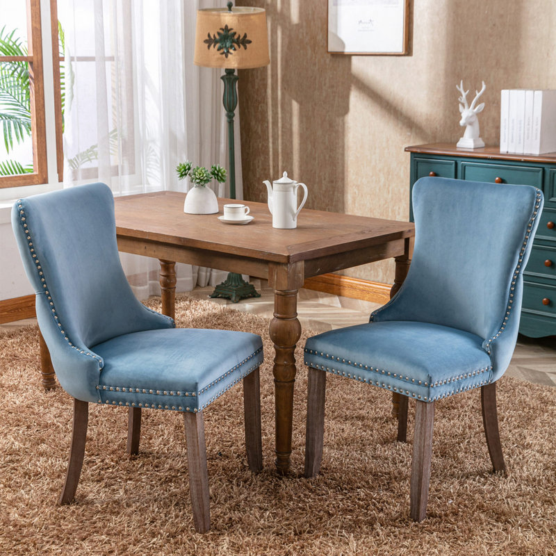 Furniture, chaise rembourrée à oreilles avec garniture cloutée et pieds en bois massif, ensemble de 2, Bleu clair, Naturel