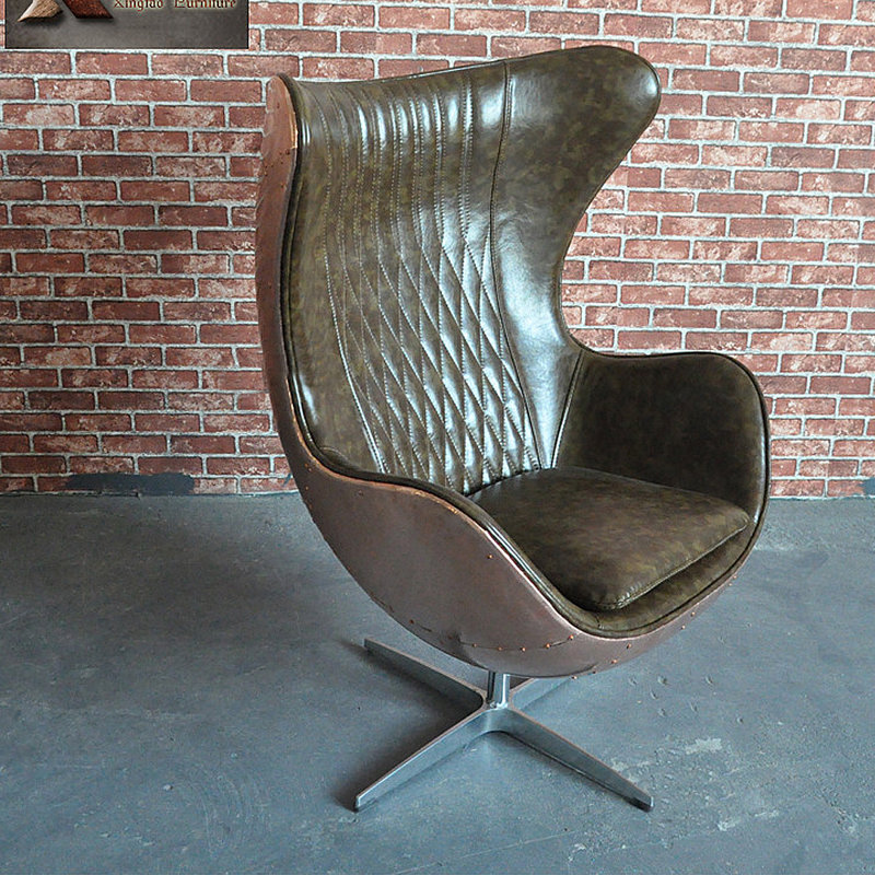 Fauteuil pivotant de style industriel