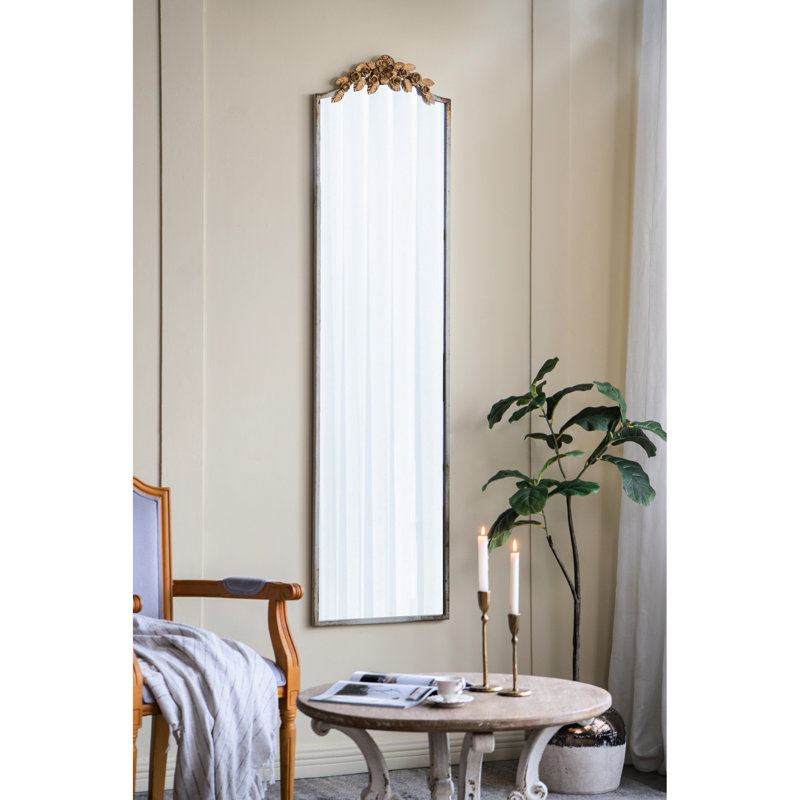 Miroir captivant rectangulaire avec bordure et bordure dorée délicate