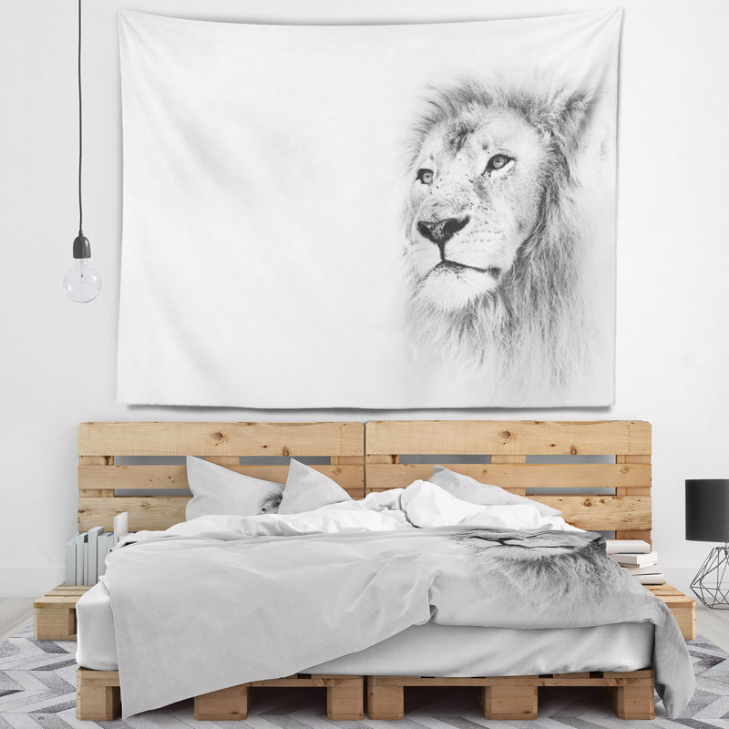Tête de lion animal sur carte tapisserie, H 32 po x l 39 po