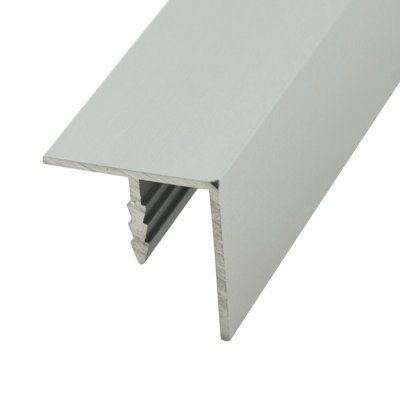 Outwater 13/16In Clear Anodized (Satin) Finish Flat Aluminum Center Barb Tee Moulding, 36In Lengths (Pack Of 4)