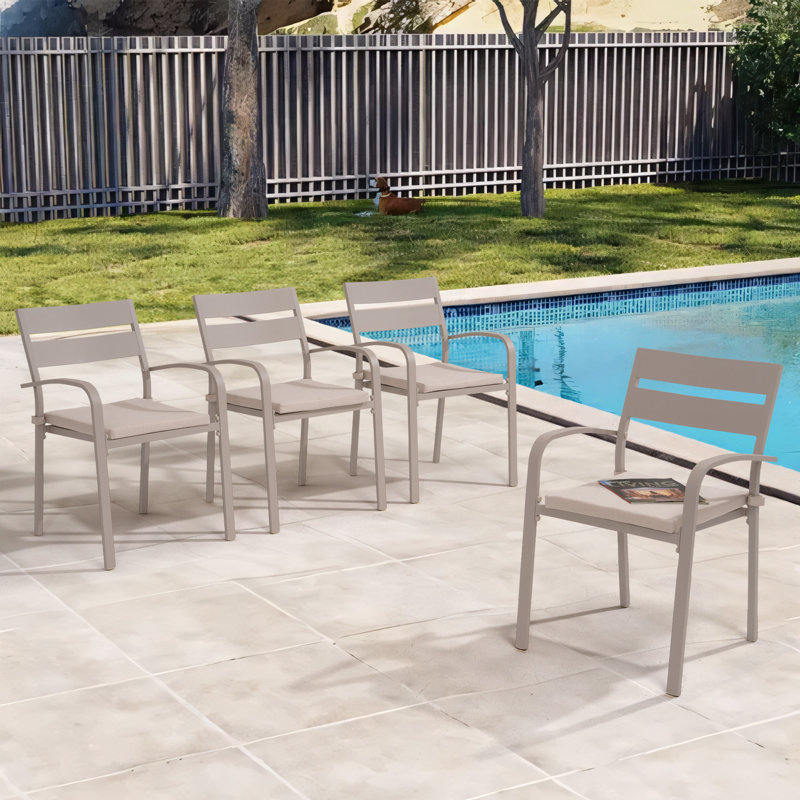 Fauteuil de patio empilable avec coussin Fiskeville, Beige