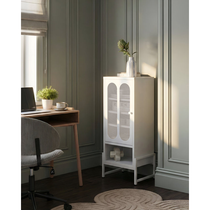Blaykelee Sideboard, White